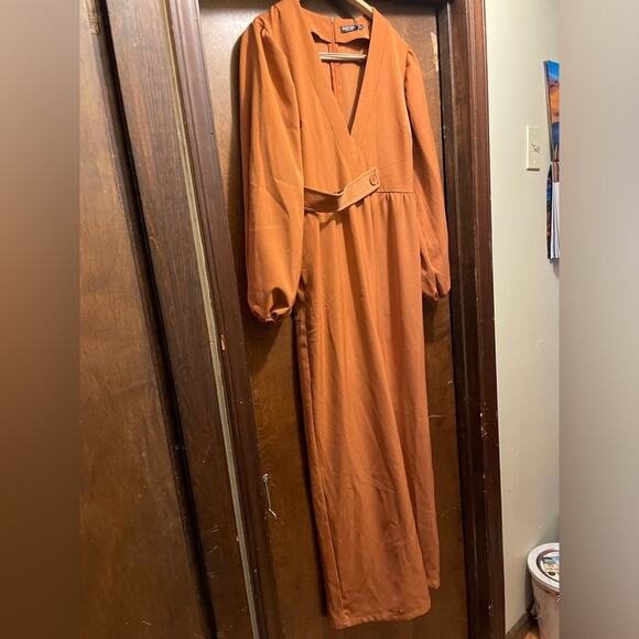 NastyGal Belted Detail Puff Sleeve Flared Jumpsuit - Picture 6 of 10